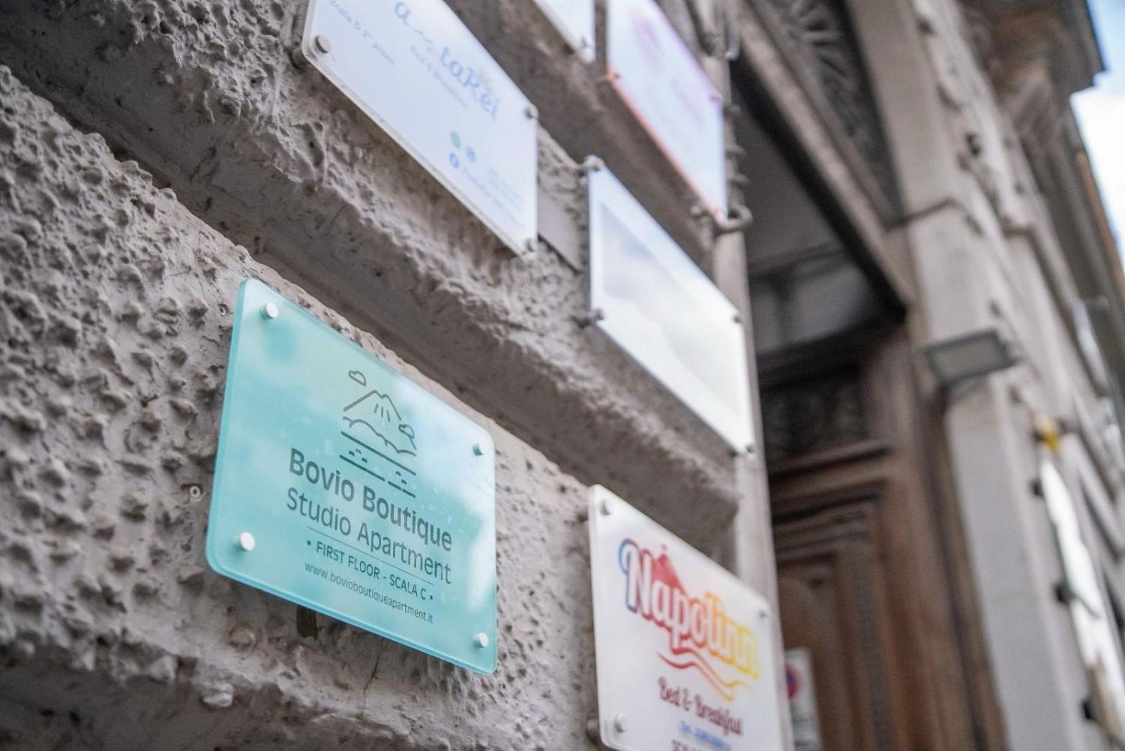 Bovio Boutique Studio Apartment Napoli Ngoại thất bức ảnh